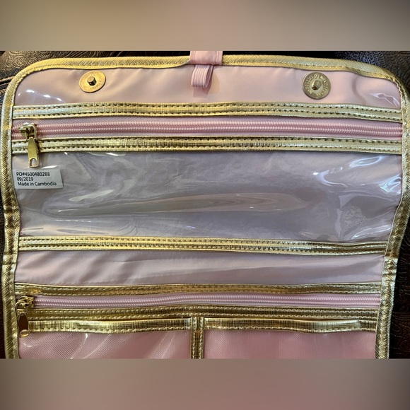 Beautiful Pink and Gold Folding Hanging Makeup Travel Bag - Picture 5 of 8